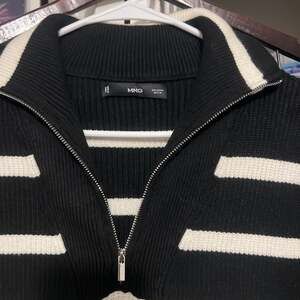 Mango Women's Knitted Gilet with Zip Detail Striped Vest